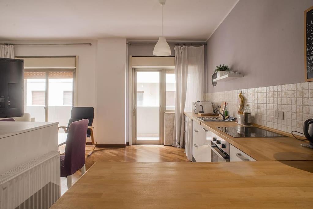 New Stabile Balcony Apartment Palermo